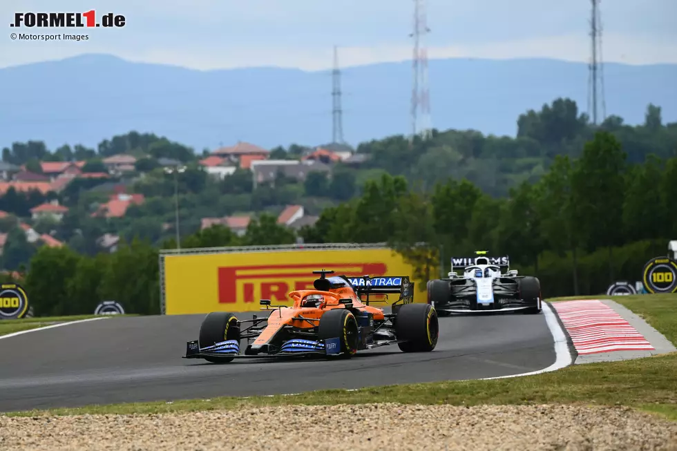 Foto zur News: Carlos Sainz (McLaren) und Nicholas Latifi (Williams)