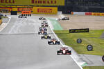 Foto zur News: Charles Leclerc (Ferrari), Carlos Sainz (McLaren), Daniel Ricciardo (Renault) und Kevin Magnussen (Haas)