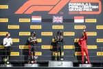 Foto zur News: Max Verstappen (Red Bull), Lewis Hamilton (Mercedes) und Charles Leclerc (Ferrari)