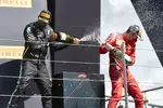 Foto zur News: Lewis Hamilton (Mercedes) und Charles Leclerc (Ferrari)