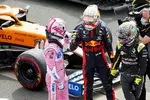 Foto zur News: Max Verstappen (Red Bull) und Nico Hülkenberg (Racing Point)