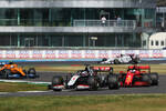 Foto zur News: Romain Grosjean (Haas), Sebastian Vettel (Ferrari) und Lando Norris (McLaren)