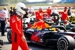 Foto zur News: Sebastian Vettel (Ferrari) und Max Verstappen (Red Bull)