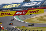 Foto zur News: Esteban Ocon (Renault), Carlos Sainz (McLaren) und Alexander Albon (Red Bull)