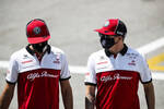 Foto zur News: Antonio Giovinazzi (Alfa Romeo) und Kimi Räikkönen (Alfa Romeo)