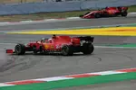 Foto zur News: Sebastian Vettel (Ferrari) und Charles Leclerc (Ferrari)