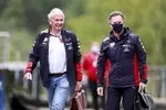 Foto zur News: Helmut Marko und Christian Horner