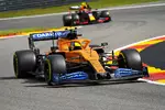 Foto zur News: Lando Norris (McLaren) und Alexander Albon (Red Bull)