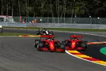 Foto zur News: Sebastian Vettel (Ferrari) und Charles Leclerc (Ferrari)