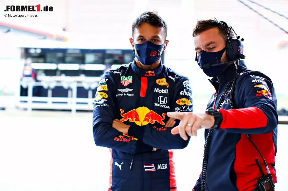 Foto zur News: Alexander Albon (Red Bull)