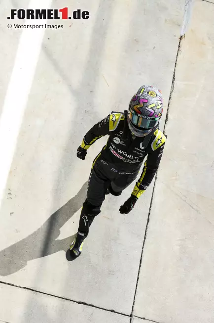 Foto zur News: Esteban Ocon (Renault)