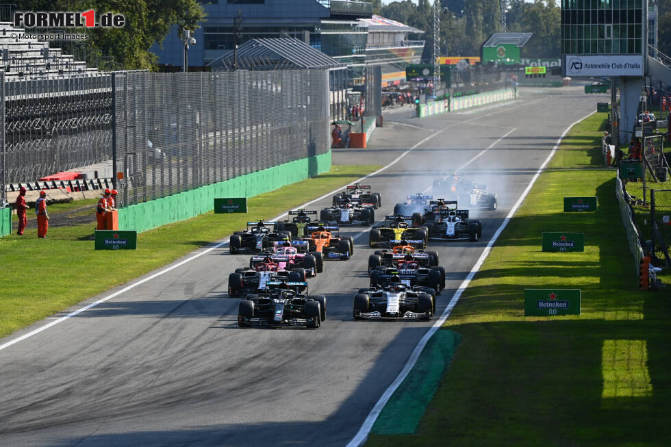 Foto zur News: Lewis Hamilton (Mercedes), Pierre Gasly (AlphaTauri), Kimi Räikkönen (Alfa Romeo) und Antonio Giovinazzi (Alfa Romeo)