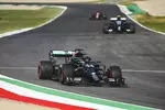 Foto zur News: Lewis Hamilton (Mercedes) und Valtteri Bottas (Mercedes)