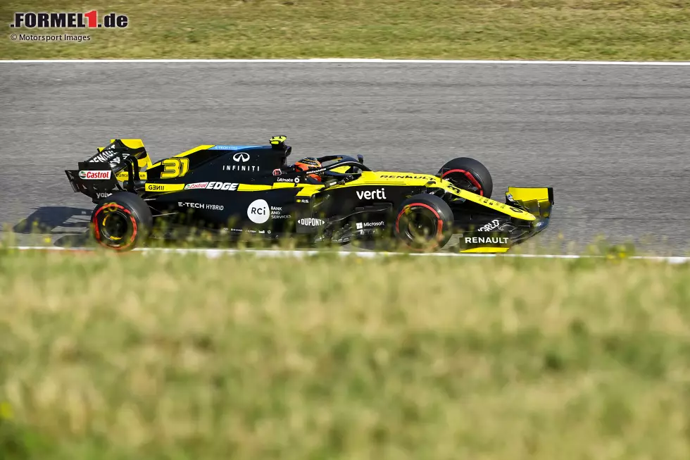 Foto zur News: Esteban Ocon (Renault)