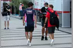 Foto zur News: Sebastian Vettel (Ferrari) und Lance Stroll (Racing Point)