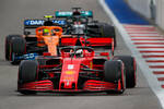 Foto zur News: Sebastian Vettel (Ferrari), Lando Norris (McLaren) und Lewis Hamilton (Mercedes)