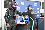 Foto zur News: Valtteri Bottas (Mercedes) und Lewis Hamilton (Mercedes)