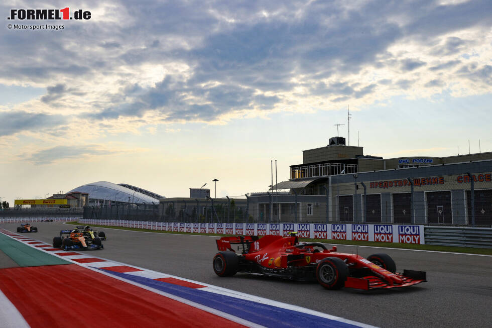 Foto zur News: Charles Leclerc (Ferrari), Lando Norris (McLaren), Esteban Ocon (Renault) und Carlos Sainz (McLaren)