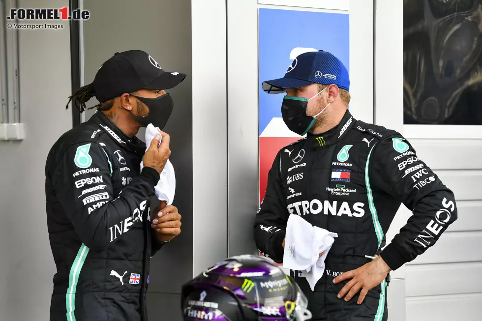 Foto zur News: Lewis Hamilton (Mercedes) und Valtteri Bottas (Mercedes)