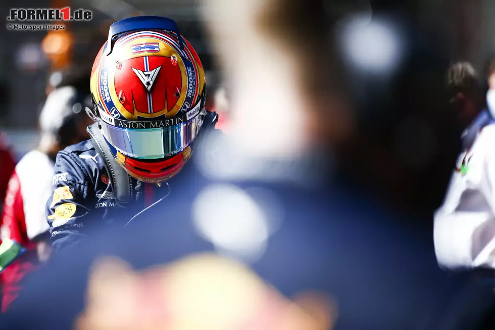 Foto zur News: Alexander Albon (Red Bull)