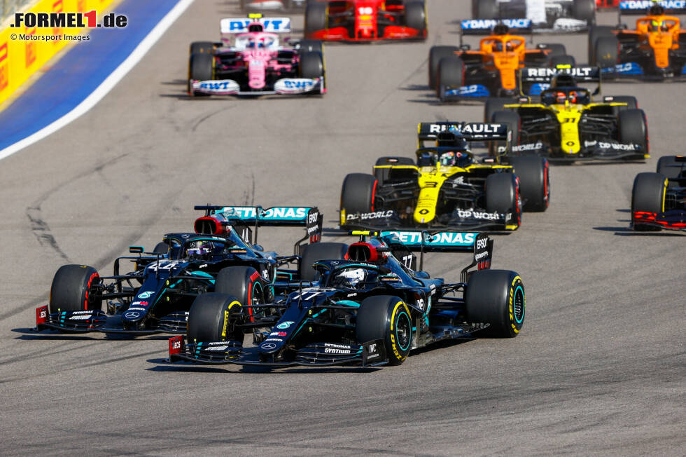 Foto zur News: Lewis Hamilton (Mercedes), Valtteri Bottas (Mercedes), Max Verstappen (Red Bull), Daniel Ricciardo (Renault) und Esteban Ocon (Renault)