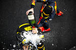 Foto zur News: Daniel Ricciardo (Renault) und Max Verstappen (Red Bull)