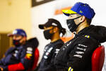 Foto zur News: Daniel Ricciardo (Renault), Lewis Hamilton (Mercedes) und Max Verstappen (Red Bull)