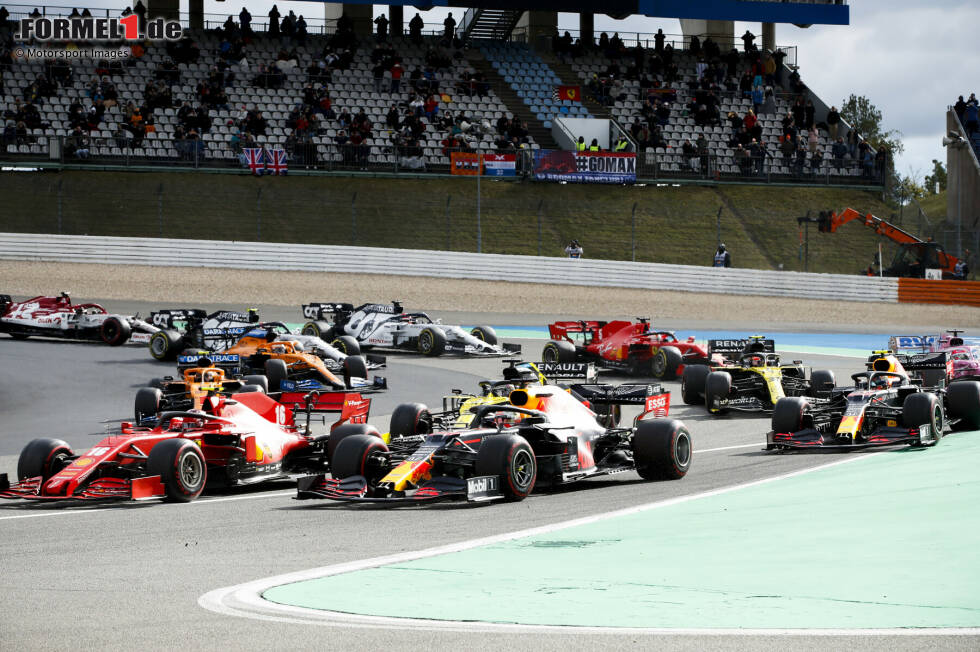 Foto zur News: Charles Leclerc (Ferrari), Max Verstappen (Red Bull), Daniel Ricciardo (Renault) und Esteban Ocon (Renault)