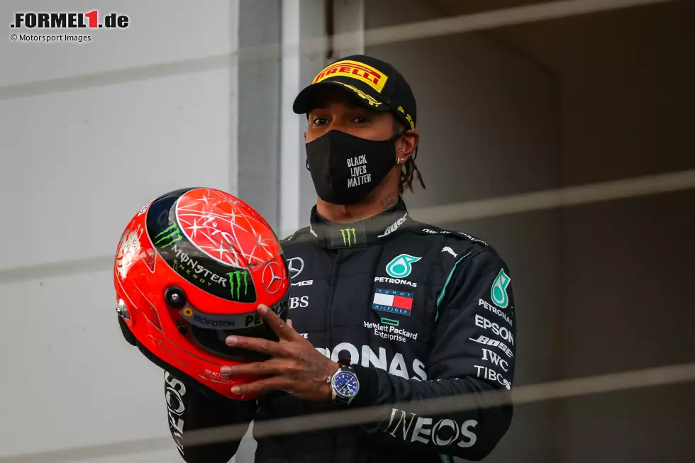 Foto zur News: Lewis Hamilton (Mercedes) und Michael Schumacher