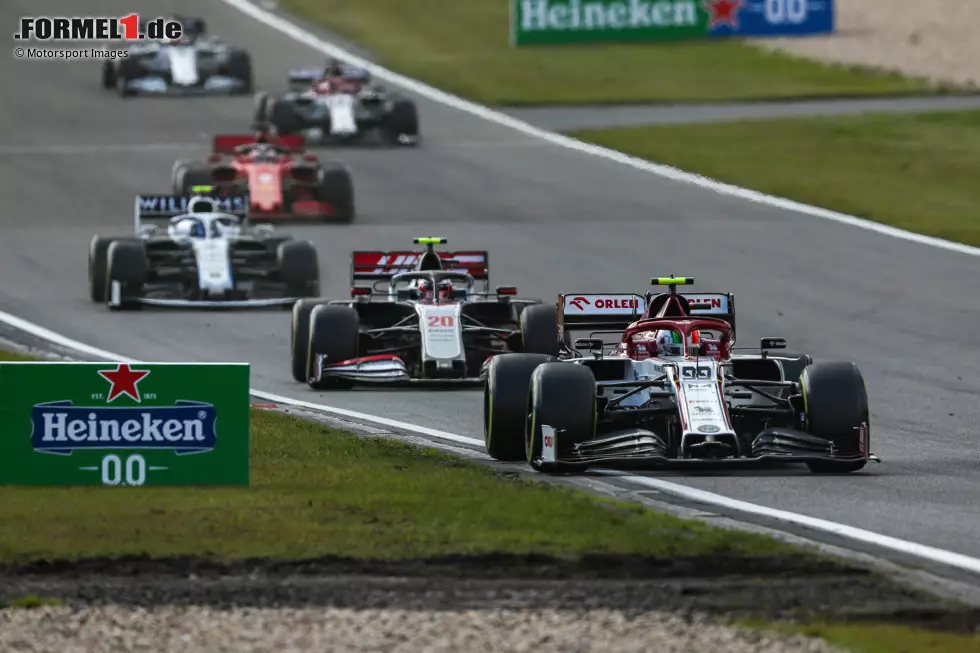 Foto zur News: Antonio Giovinazzi (Alfa Romeo), Kevin Magnussen (Haas) und Nicholas Latifi (Williams)