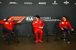 Foto zur News: Sebastian Vettel (Ferrari), Mattia Binotto und Charles Leclerc (Ferrari)