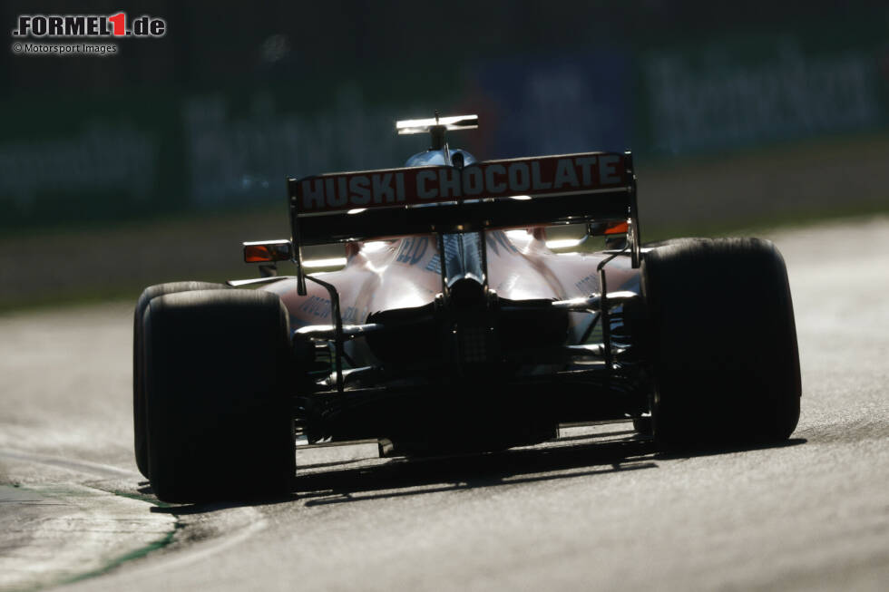 Foto zur News: Carlos Sainz (McLaren)
