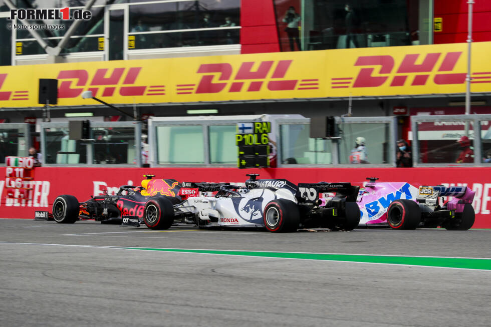 Foto zur News: Alexander Albon (Red Bull), Daniil Kwjat (AlphaTauri) und Sergio Perez (Racing Point)