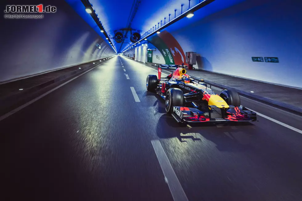 Foto zur News: Alexander Albon (Red Bull)