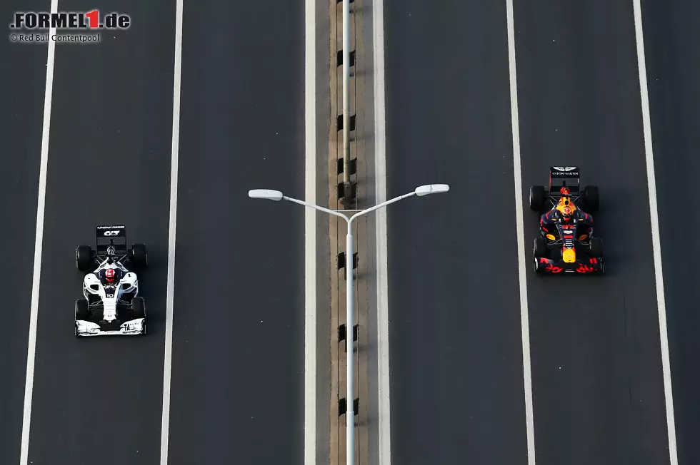 Foto zur News: Alexander Albon (Red Bull) und Pierre Gasly (AlphaTauri)