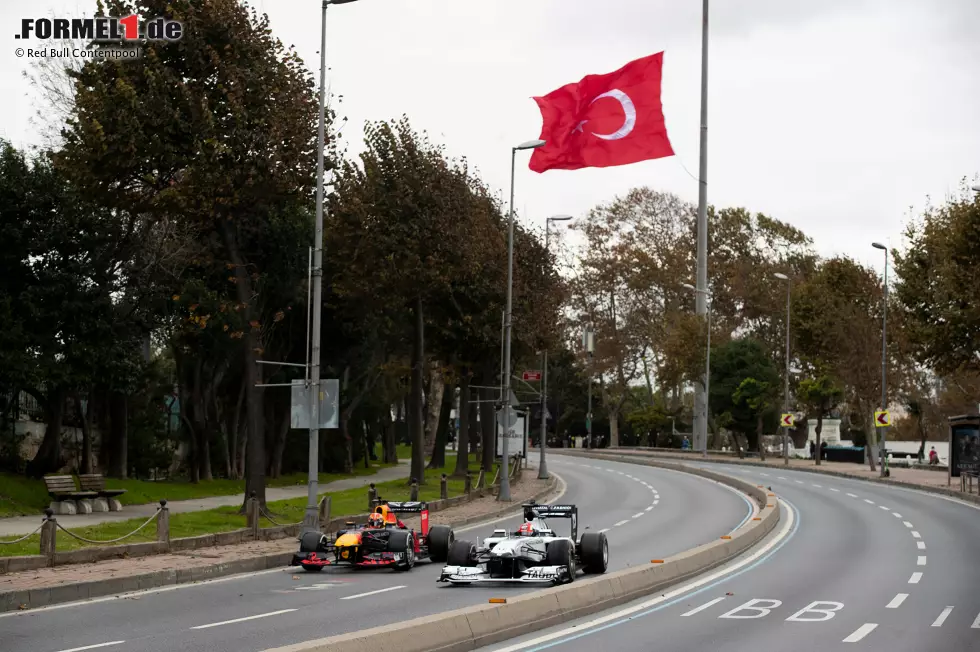 Foto zur News: Pierre Gasly (AlphaTauri) und Alexander Albon (Red Bull)