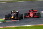 Foto zur News: Max Verstappen (Red Bull) und Sebastian Vettel (Ferrari)