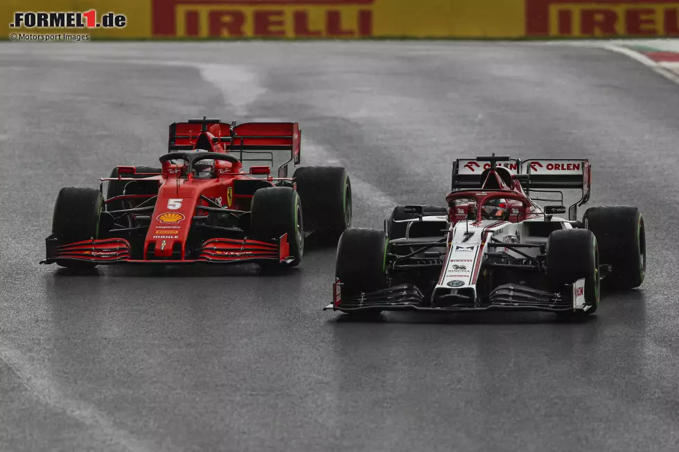 Foto zur News: Kimi Räikkönen (Alfa Romeo) und Sebastian Vettel (Ferrari)