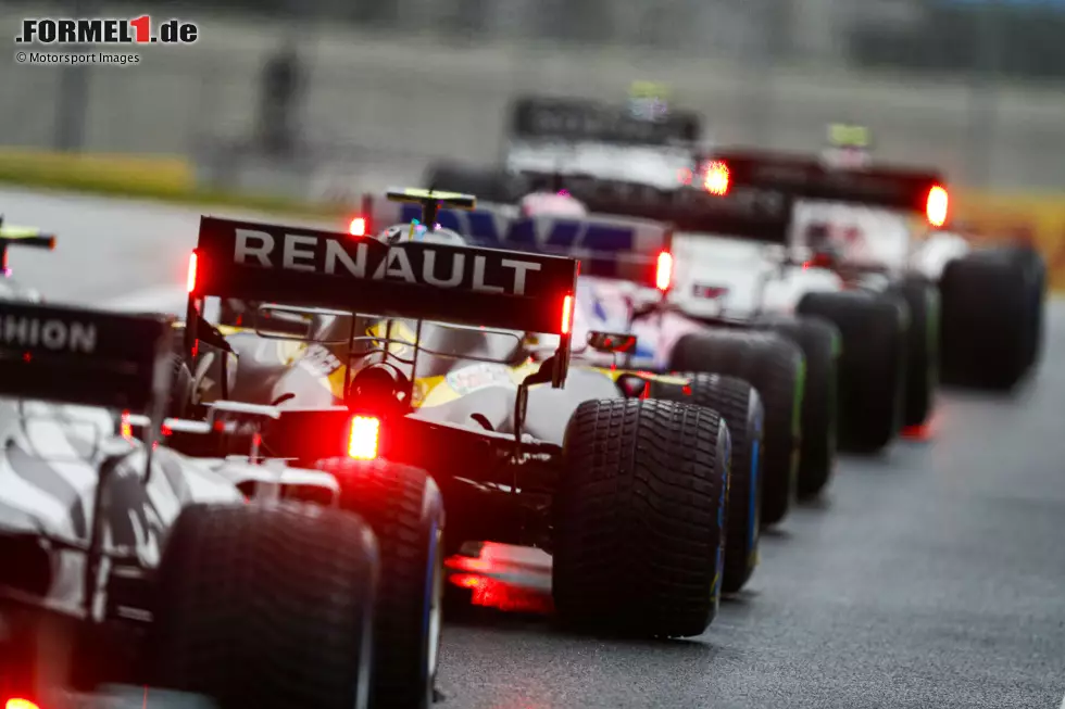 Foto zur News: Esteban Ocon (Renault)