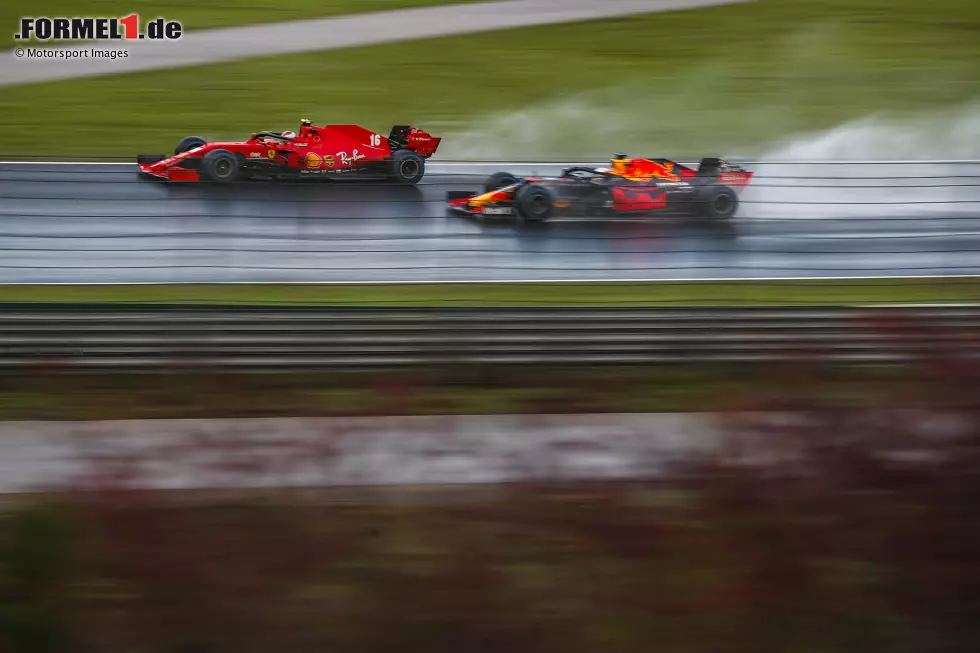 Foto zur News: Charles Leclerc (Ferrari) und Max Verstappen (Red Bull)