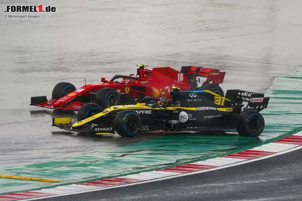 Foto zur News: Esteban Ocon (Renault) und Charles Leclerc (Ferrari)