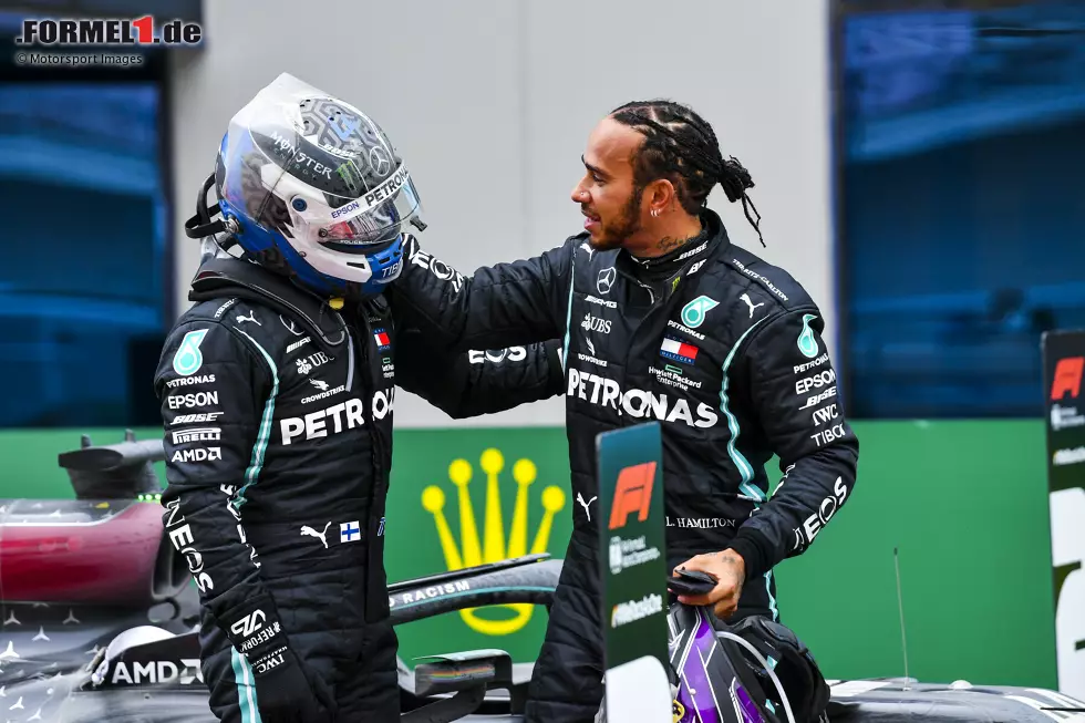 Foto zur News: Lewis Hamilton (Mercedes) und Valtteri Bottas (Mercedes)