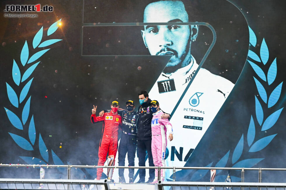 Foto zur News: Sebastian Vettel (Ferrari), Lewis Hamilton (Mercedes), Toto Wolff und Sergio Perez (Racing Point)