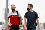 Foto zur News: Robert Kubica und Daniil Kwjat (AlphaTauri)