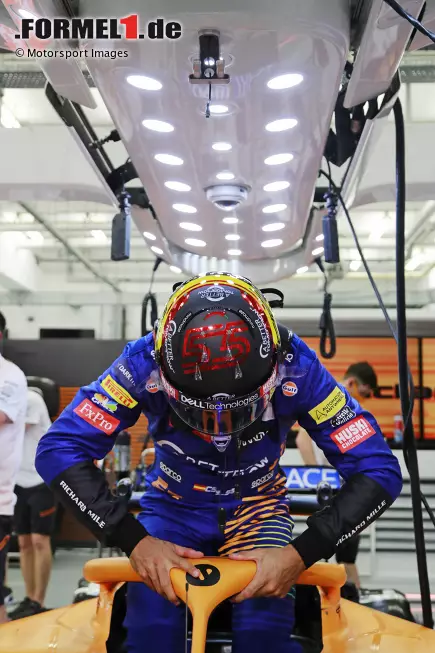 Foto zur News: Carlos Sainz (McLaren)