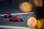 Foto zur News: Sebastian Vettel (Ferrari) und Charles Leclerc (Ferrari)