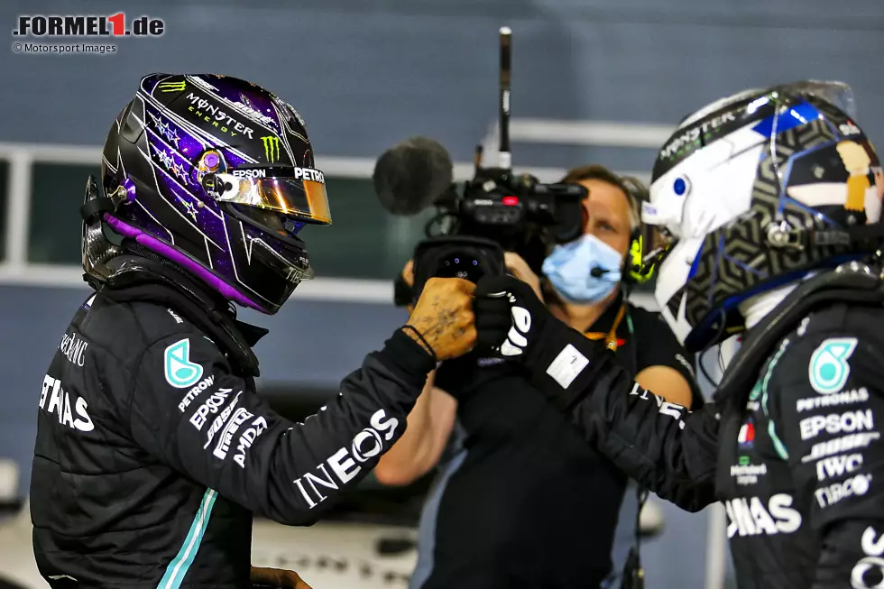 Foto zur News: Lewis Hamilton (Mercedes) und Valtteri Bottas (Mercedes)