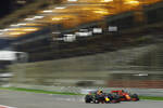 Alexander Albon (Red Bull) und Charles Leclerc (Ferrari) 