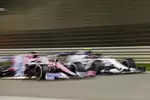 Foto zur News: Pierre Gasly (AlphaTauri) und Sergio Perez (Racing Point)