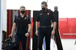 Foto zur News: Mick Schumacher und Günther Steiner (Haas)